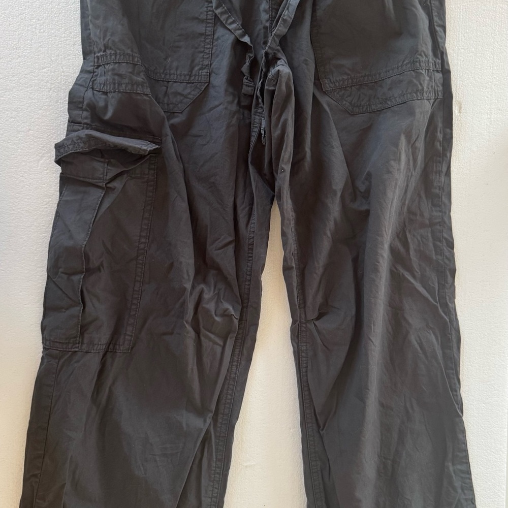 Aerie Charcoal Cargo Pants for Women